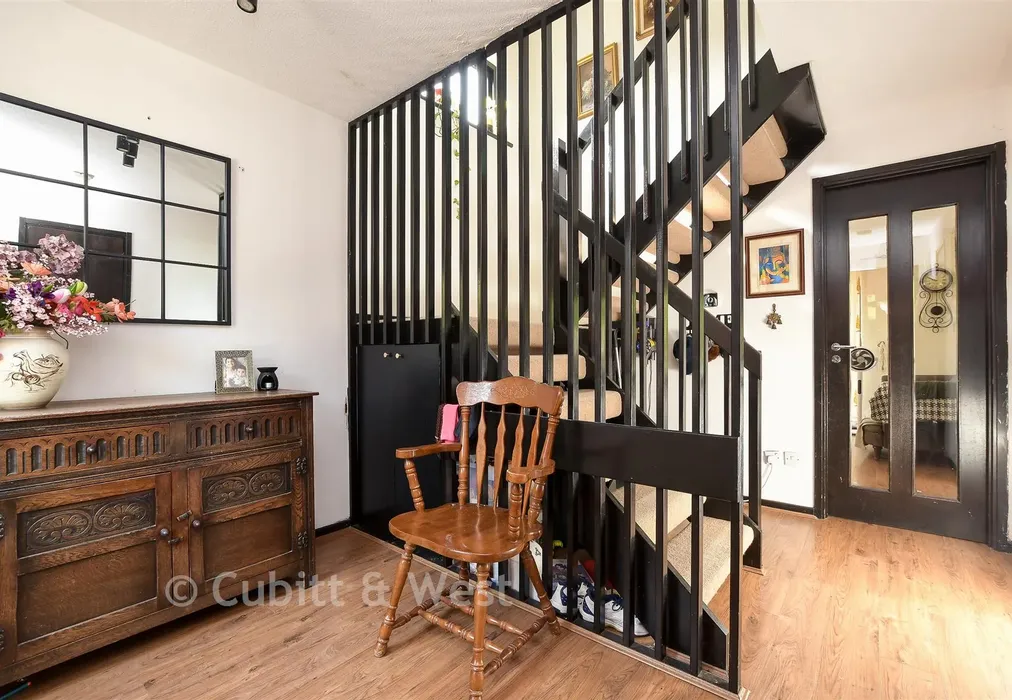 Entrance Hall - Saxley, Horley, Surrey - Wards of Kent
