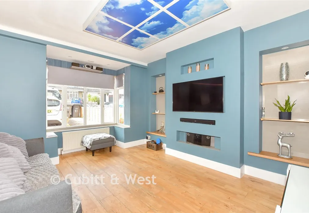 Lounge - Frances Road, Purbrook, Hampshire - Wards of Kent