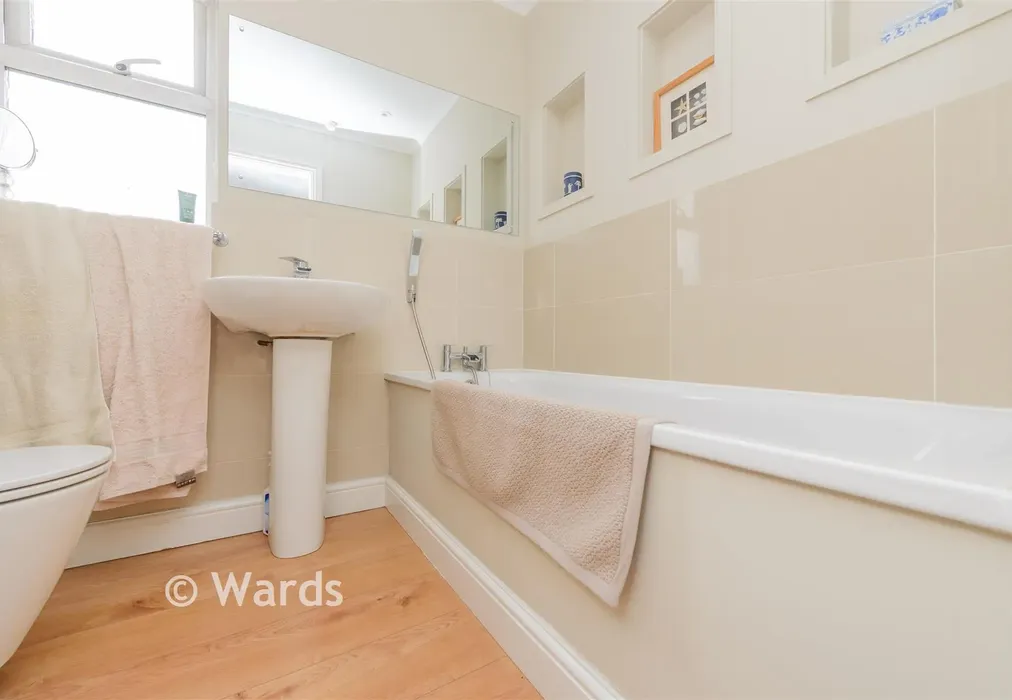 Bathroom - High Street, Borough Green, Kent - Wards of Kent