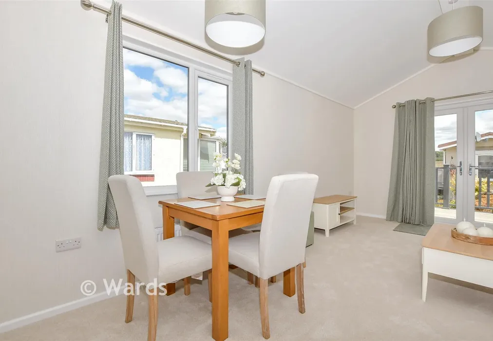 Lounge/Diner - Forstal Lane, Harrietsham, Kent - Wards of Kent