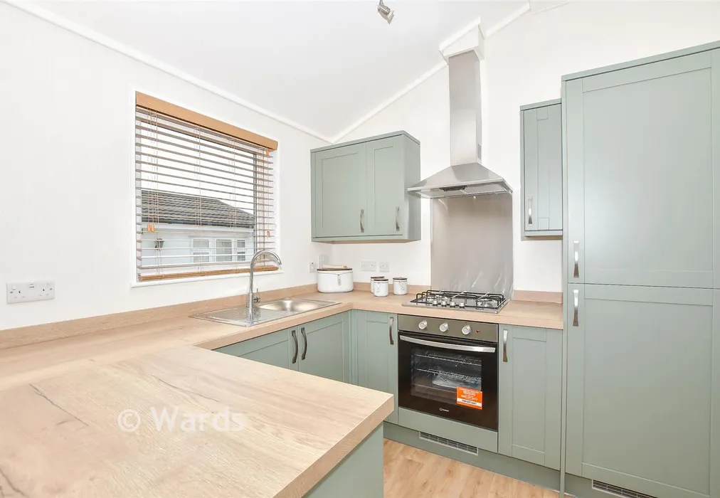 Kitchen - Forstal Lane, Harrietsham, Kent - Wards of Kent