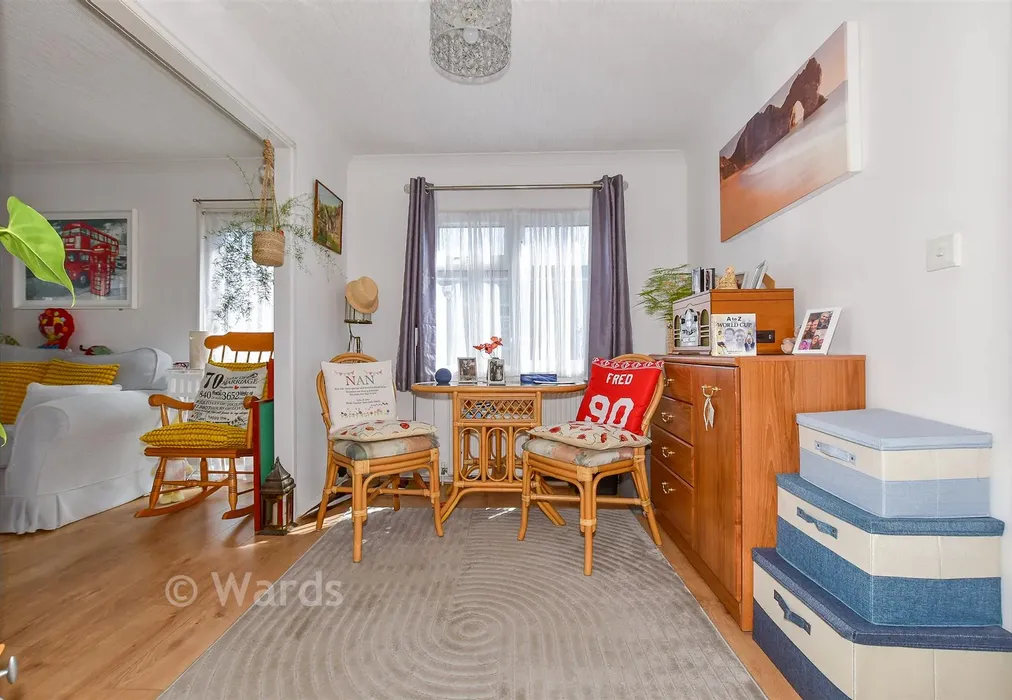 Dining Area - Seasalter Lane, Seasalter, Whitstable, Kent - Wards of Kent