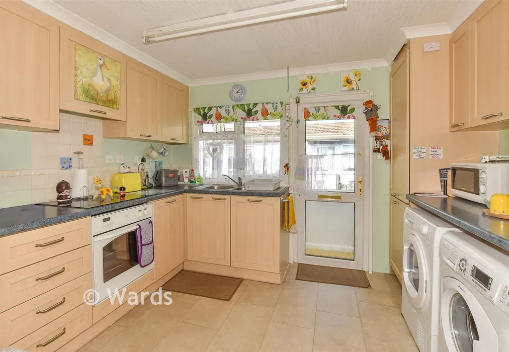 Kitchen - Seasalter Lane, Seasalter, Whitstable, Kent - Wards of Kent