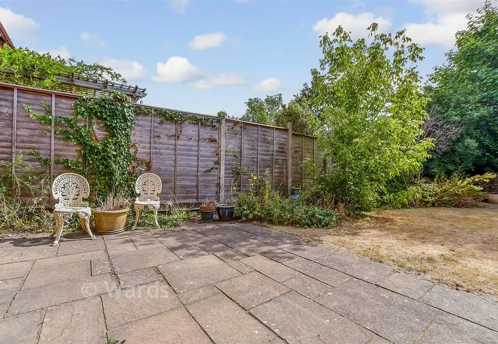 Patio / Decking - Kenward Court, Hadlow, Kent - Wards of Kent