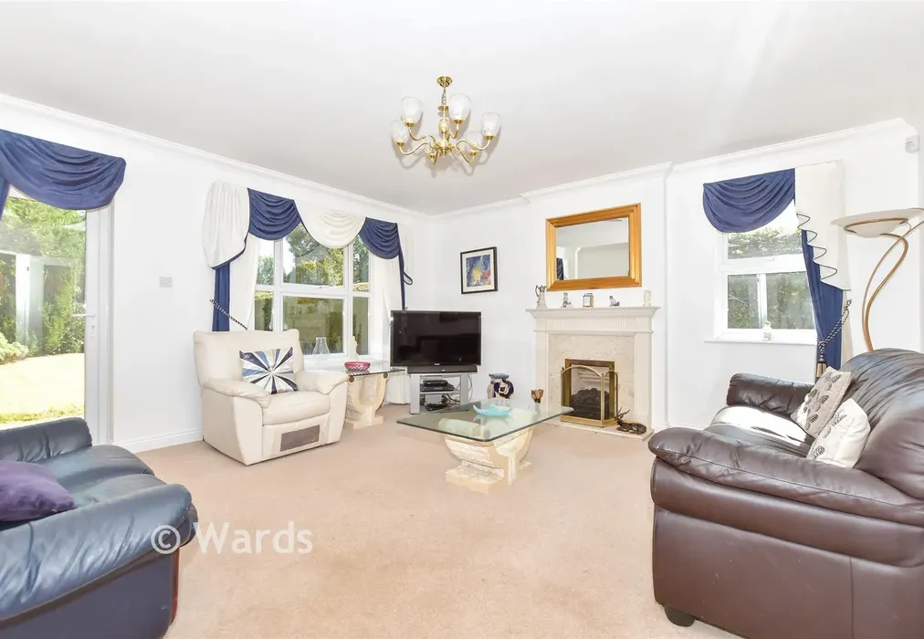 Lounge - Canterbury Road, Etchinghill, Kent - Wards of Kent