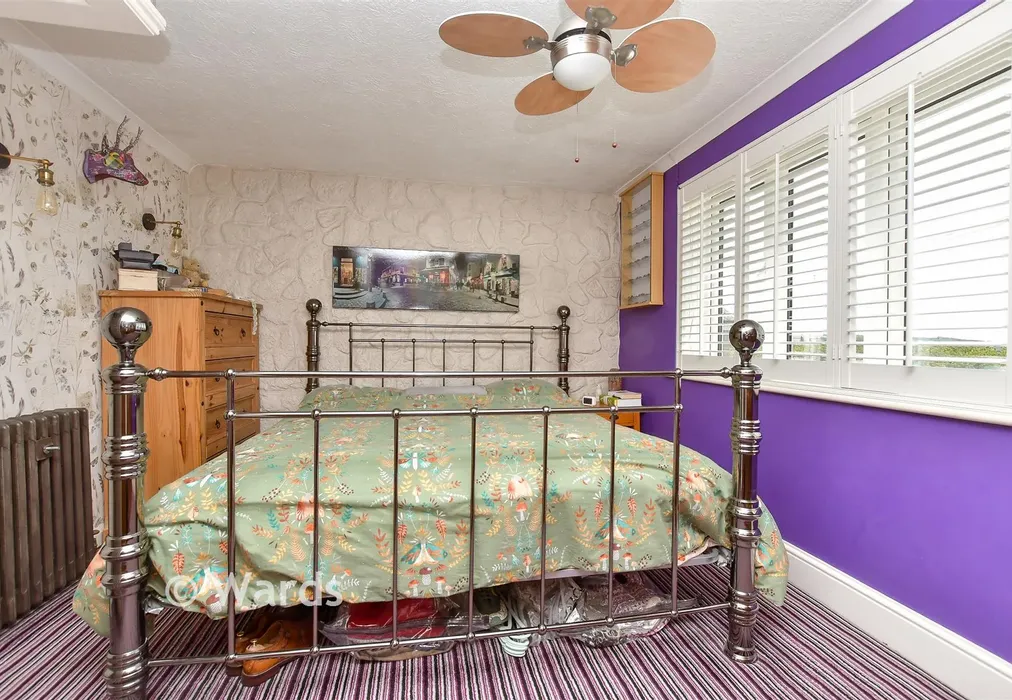 Bedroom 1 - Parish Road, Minster-On-Sea, Kent - Wards of Kent