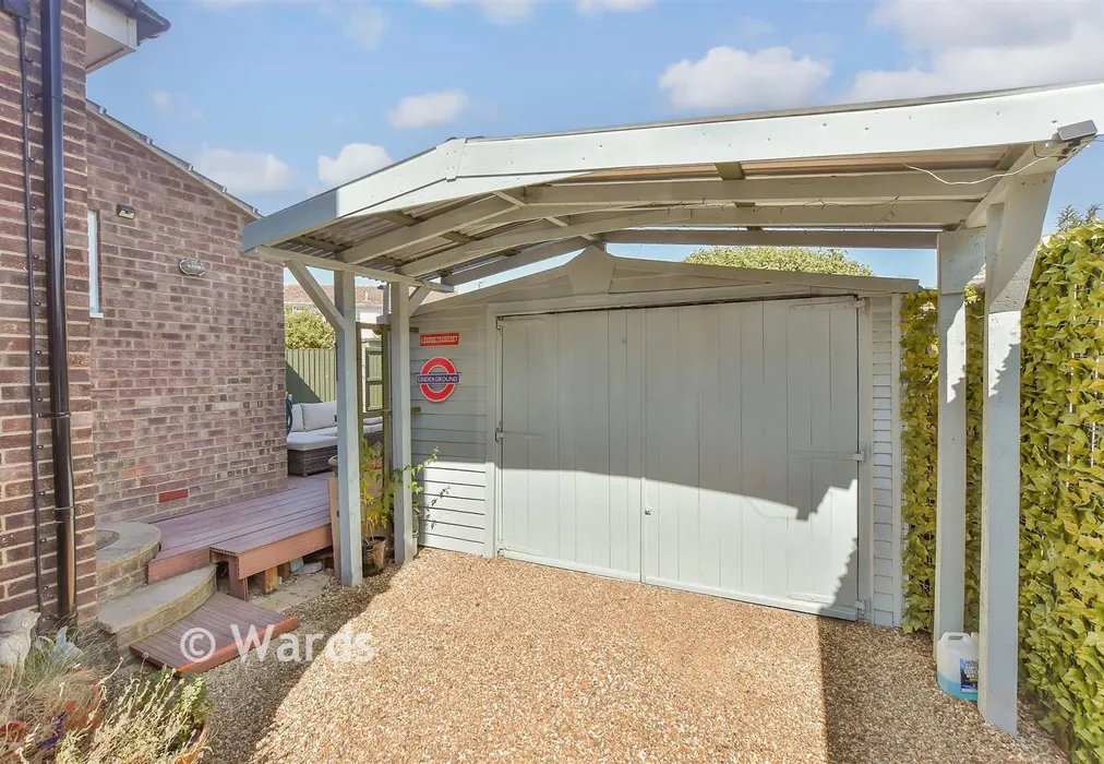 Garage - Parish Road, Minster-On-Sea, Kent - Wards of Kent