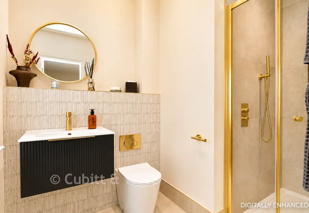 En-Suite - Ocean Villas, Sea Road, Rustington, West Sussex - Wards of Kent
