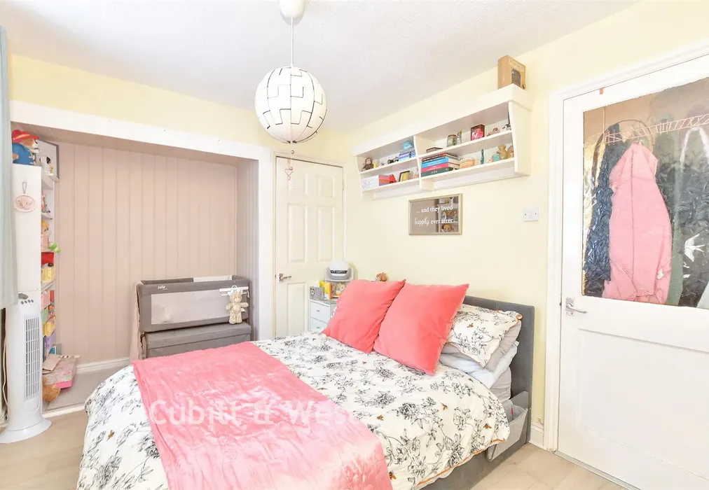 Bedroom - Frensham Road, Southsea, Hampshire - Wards of Kent