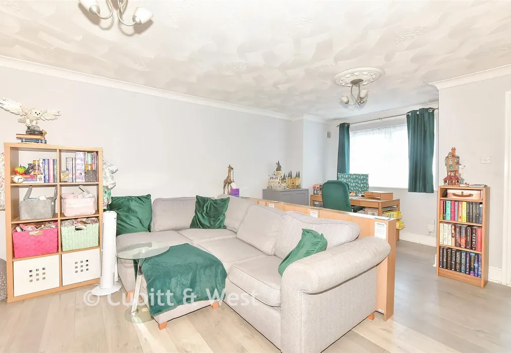 Lounge/Dining Room - Frensham Road, Southsea, Hampshire - Wards of Kent