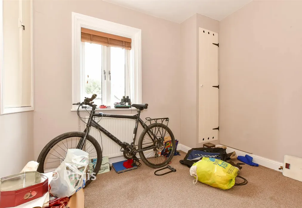 Bedroom 2 - Melville Street, Ryde, Isle of Wight - Wards of Kent