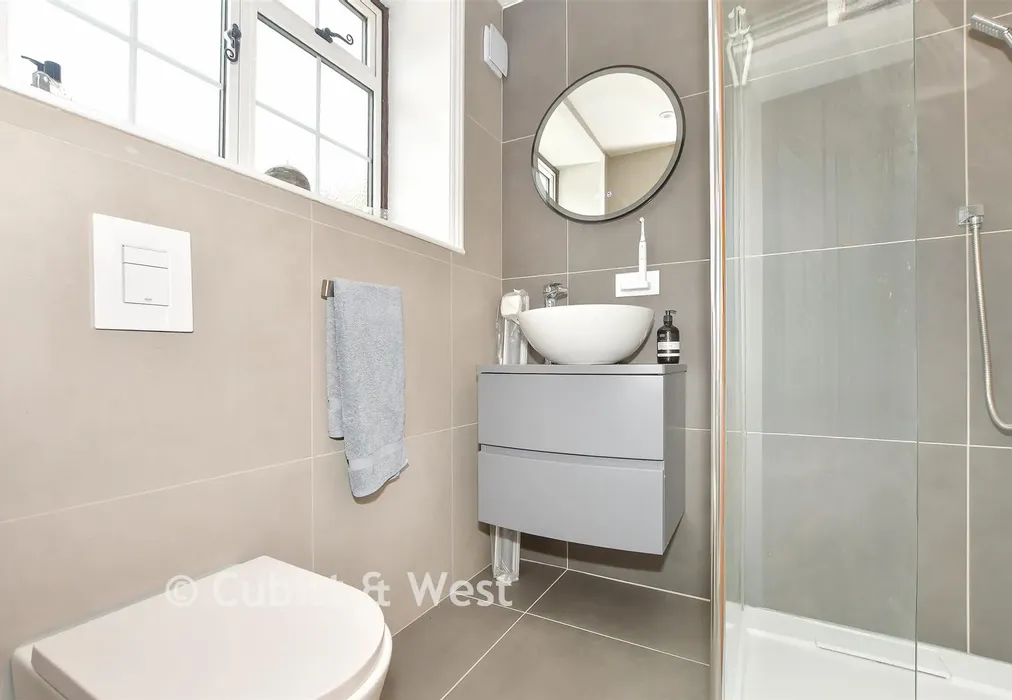 En-Suite Shower Room - Mill Lane, North Chailey, Lewes, East Sussex - Wards of Kent