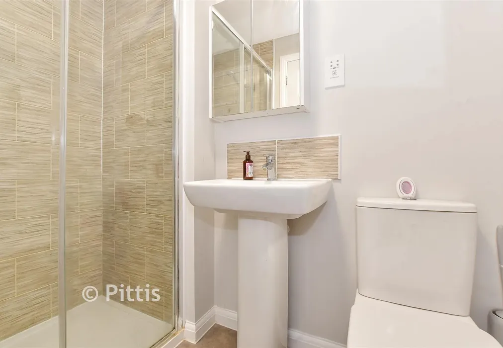 Shower Room - Cromwell Avenue, East Cowes, Isle of Wight - Wards of Kent