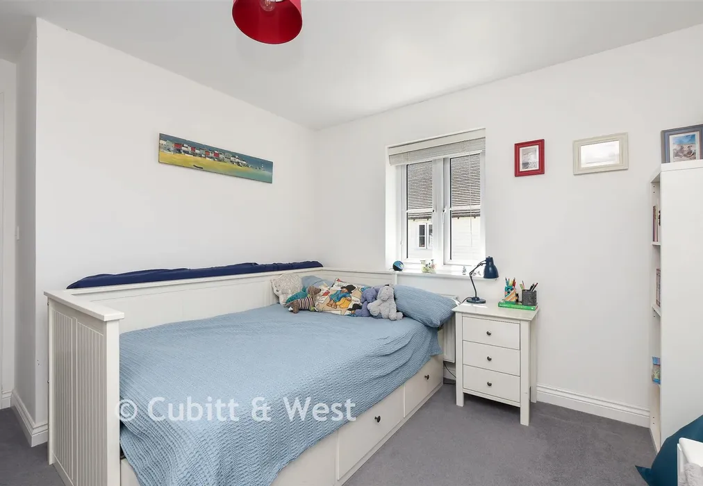 Bedroom 2 - Haine Close, Horley, Surrey - Wards of Kent
