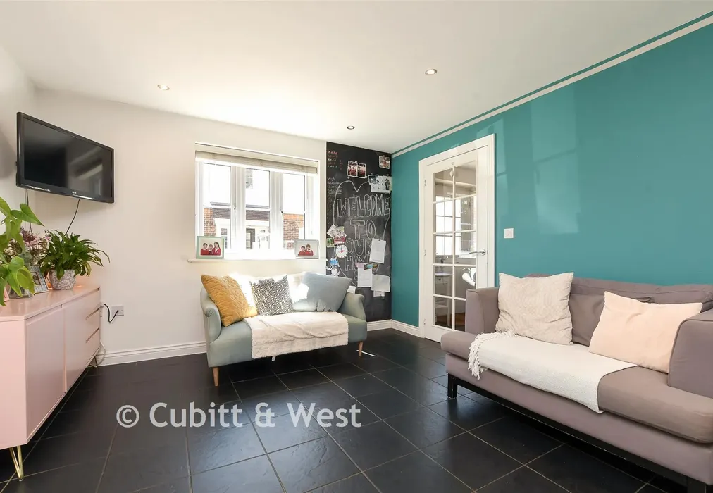 Kitchen/Diner - Haine Close, Horley, Surrey - Wards of Kent