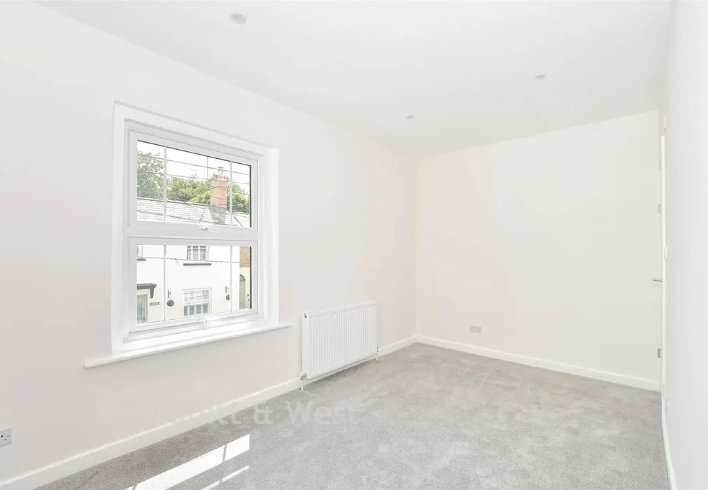Bedroom 2 - London Road, Forest Row, East Sussex - Wards of Kent