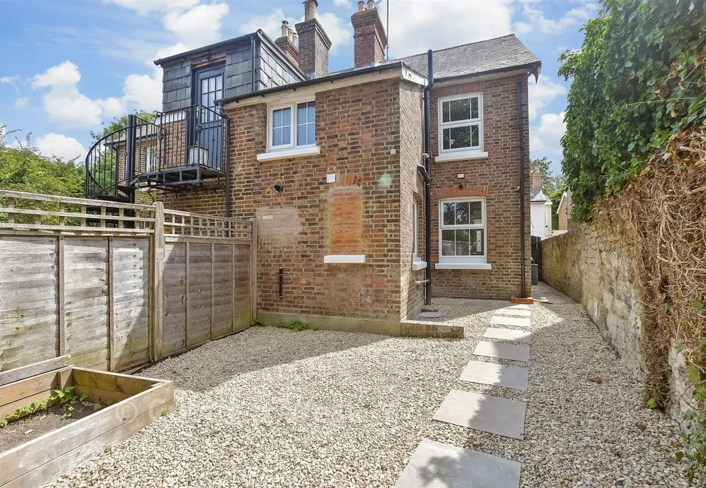 Rear Garden - London Road, Forest Row, East Sussex - Wards of Kent