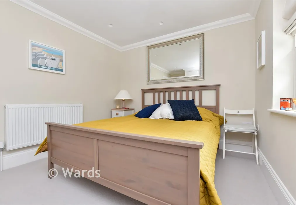 Bedroom 2 - The Paddocks, Broadstairs, Kent - Wards of Kent