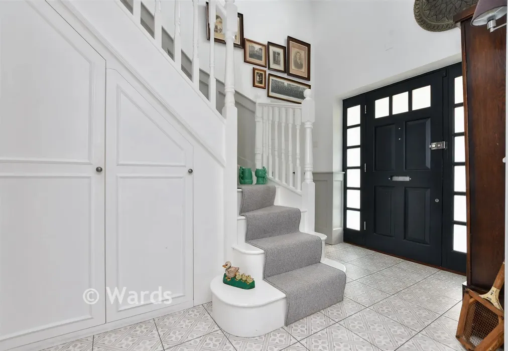 Entrance Hall - The Paddocks, Broadstairs, Kent - Wards of Kent