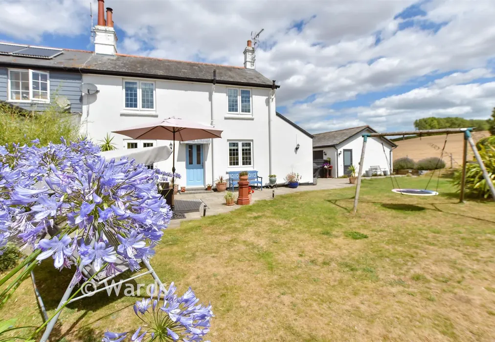 External Lifestyle Photograph - The Green, Eythorne, Dover, Kent - Wards of Kent