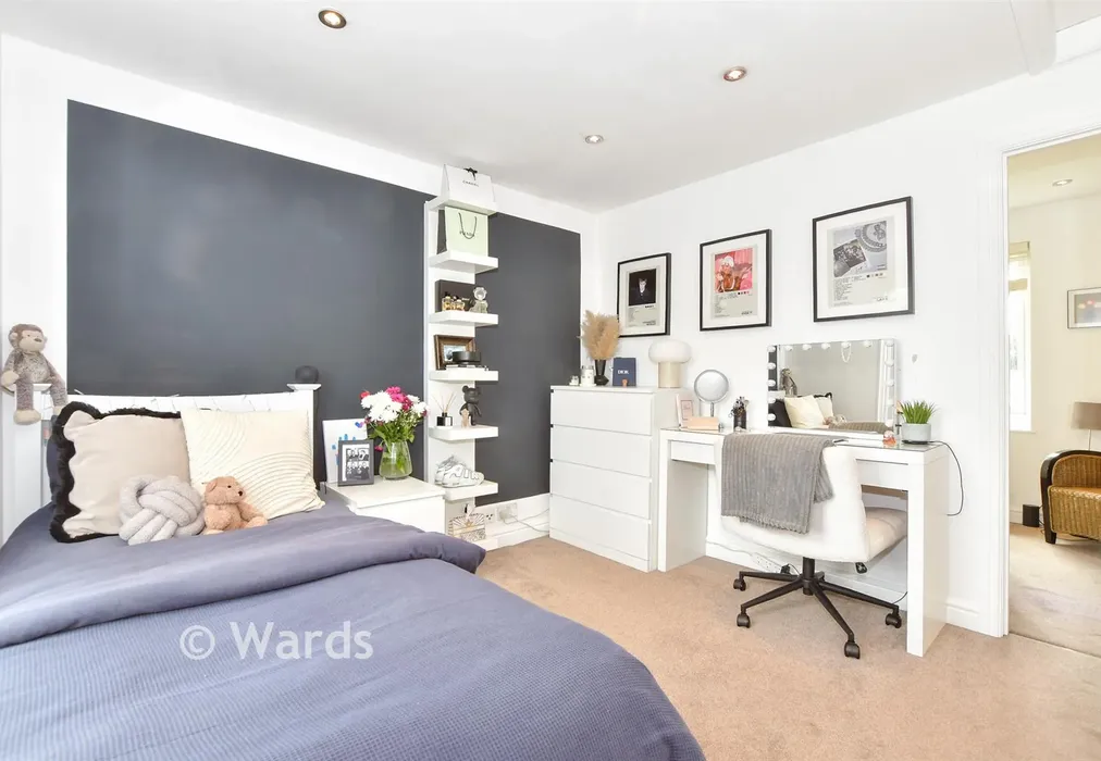 Bedroom 2 - The Green, Eythorne, Dover, Kent - Wards of Kent