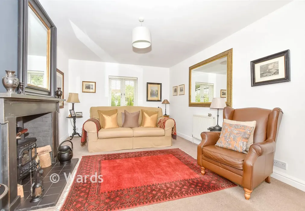 Lounge - The Green, Eythorne, Dover, Kent - Wards of Kent