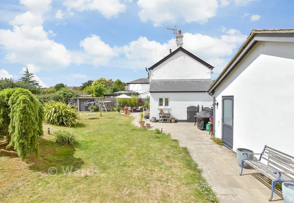 Rear Garden - The Green, Eythorne, Dover, Kent - Wards of Kent