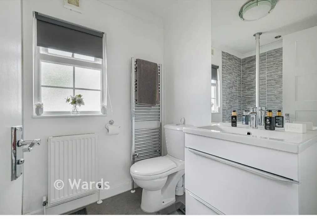 Bathroom - Labour In Vain Road, Wrotham, Sevenoaks, Kent - Wards of Kent