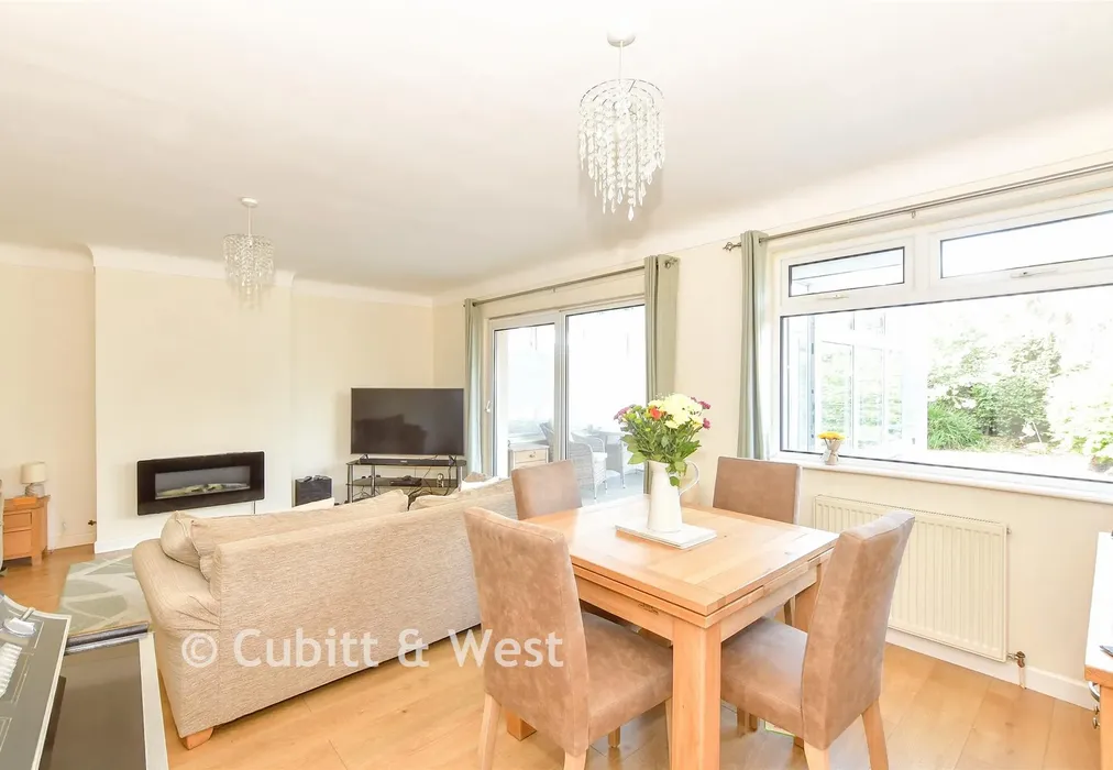 Lounge/Diner - Nore Farm Avenue, Emsworth, Hampshire - Wards of Kent