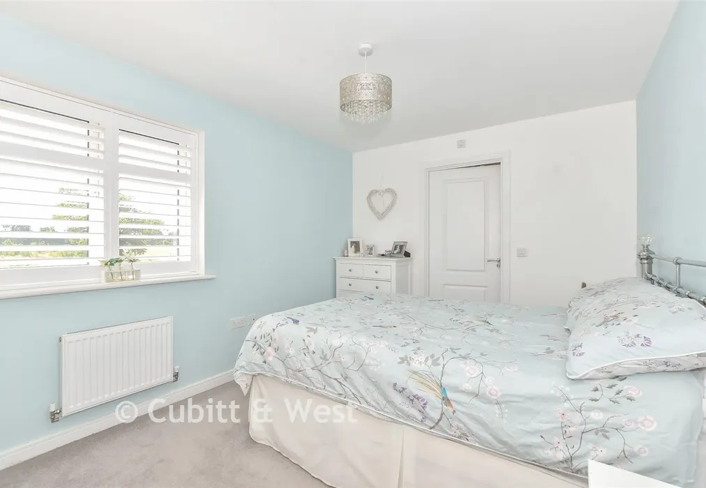 Bedroom 1 - West Brook View, Emsworth, Hampshire - Wards of Kent