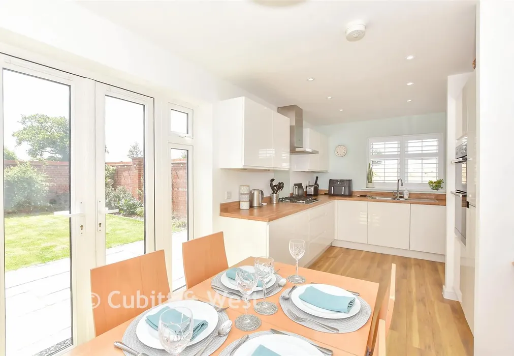 Kitchen/Diner - West Brook View, Emsworth, Hampshire - Wards of Kent
