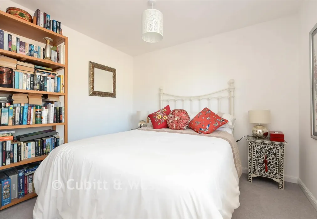 Bedroom 3 - Sandcross Lane, Reigate, Surrey - Wards of Kent