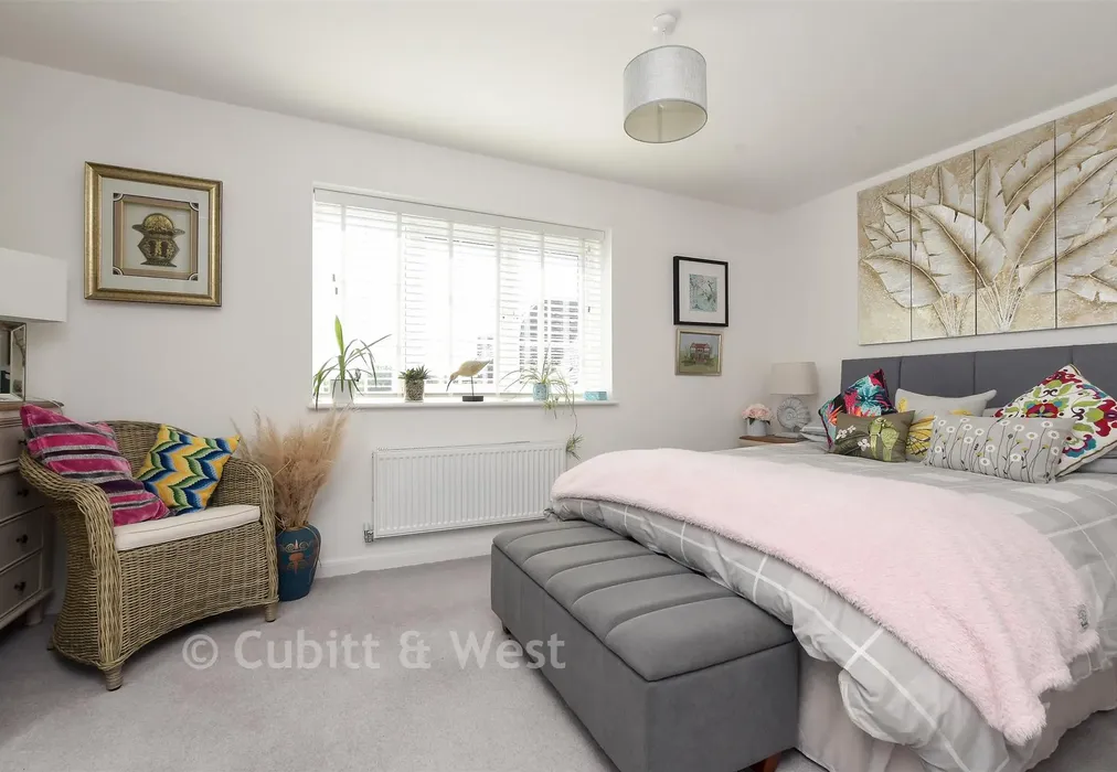 Bedroom 2 - Sandcross Lane, Reigate, Surrey - Wards of Kent