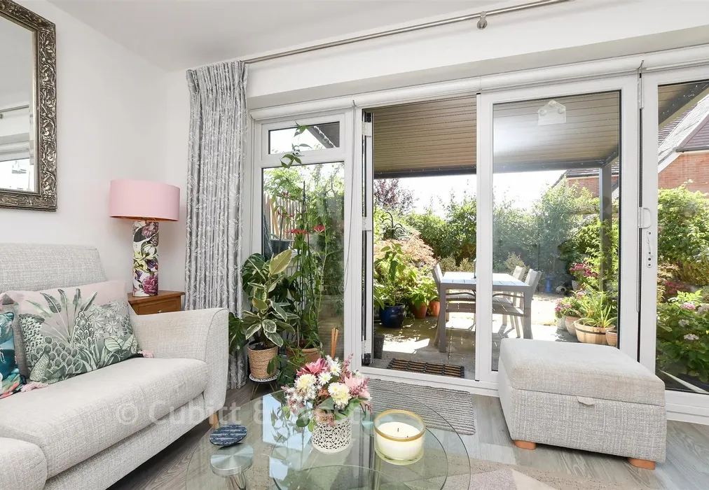 Lounge - Sandcross Lane, Reigate, Surrey - Wards of Kent