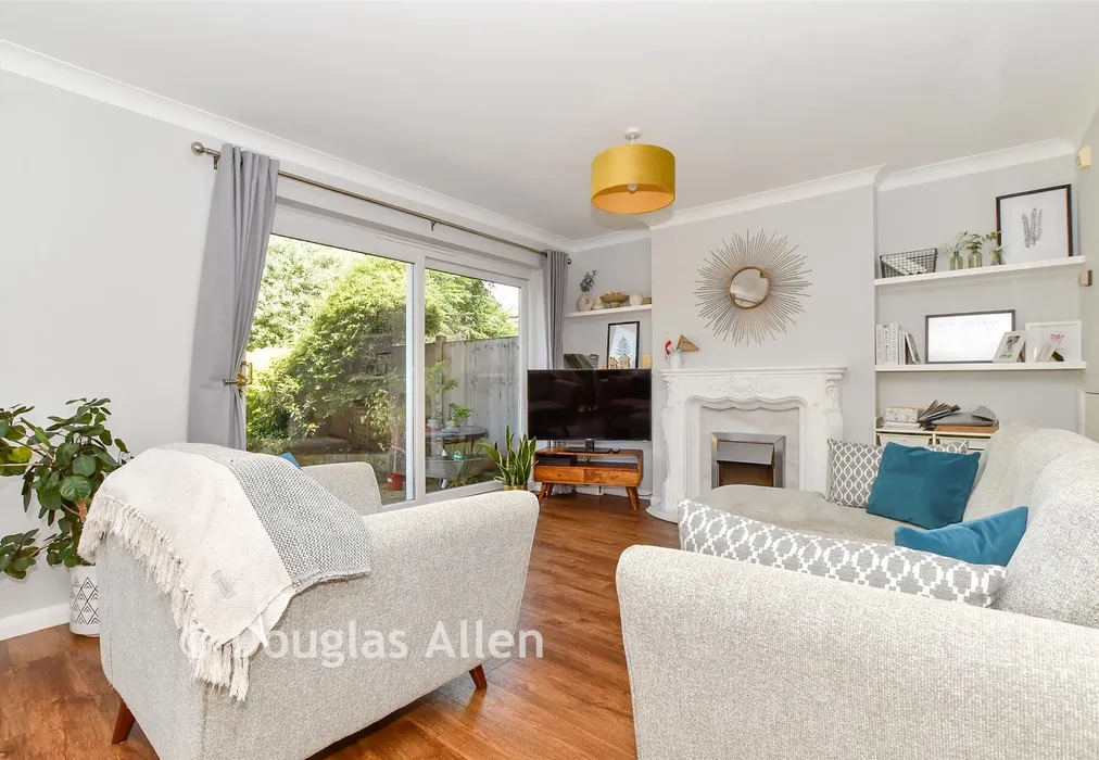 Lounge - Ilfracombe Crescent, Hornchurch, Essex - Wards of Kent
