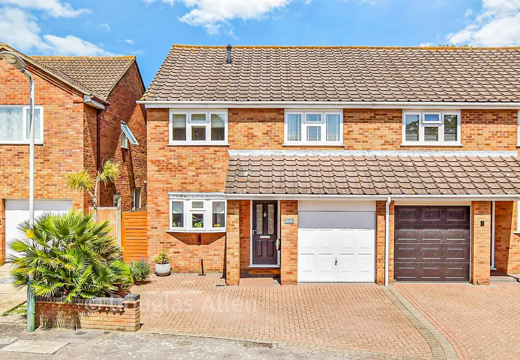 Front - Ilfracombe Crescent, Hornchurch, Essex - Wards of Kent