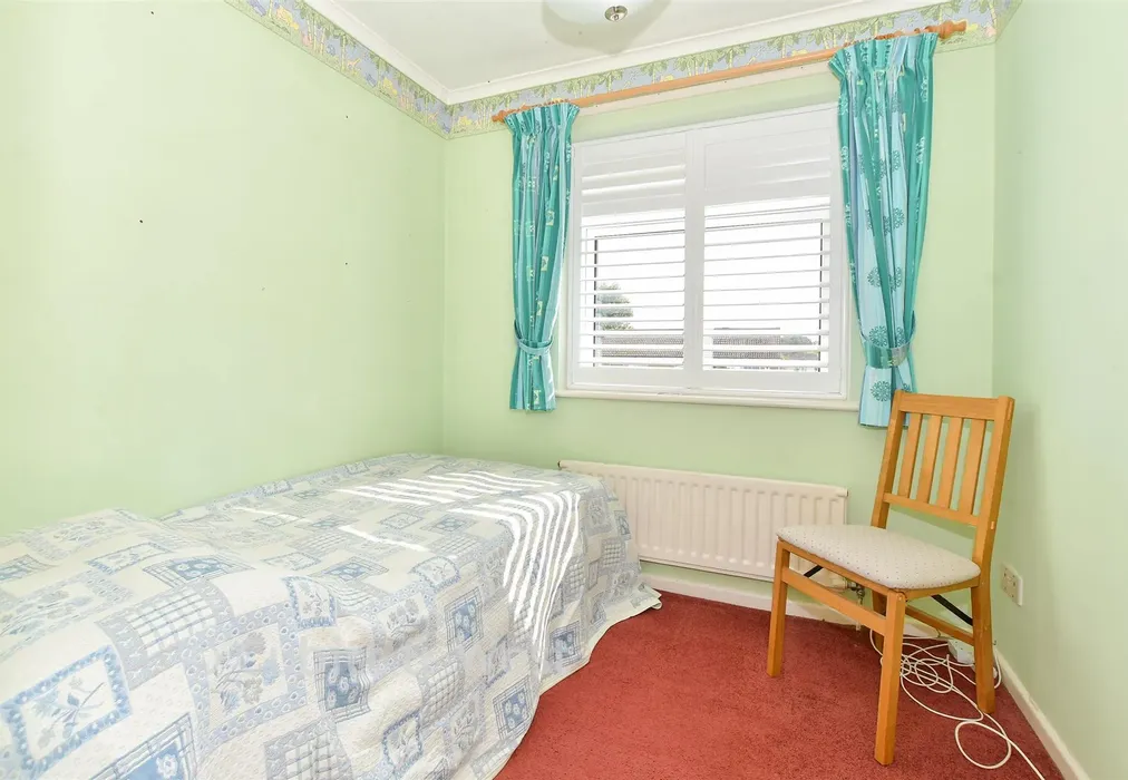Bedroom 3 - Northdowns, Cranleigh, Surrey - Wards of Kent