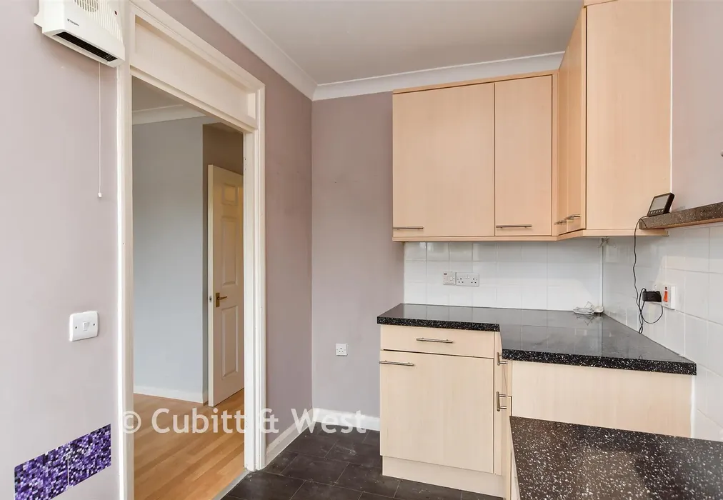 Kitchen - Park Road, Worthing, West Sussex - Wards of Kent