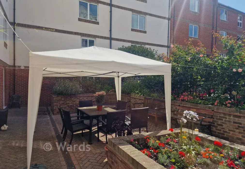 Communal Garden - Queen Street, Ramsgate, Kent - Wards of Kent