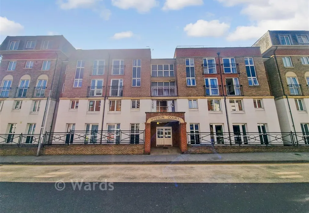 Front - Queen Street, Ramsgate, Kent - Wards of Kent