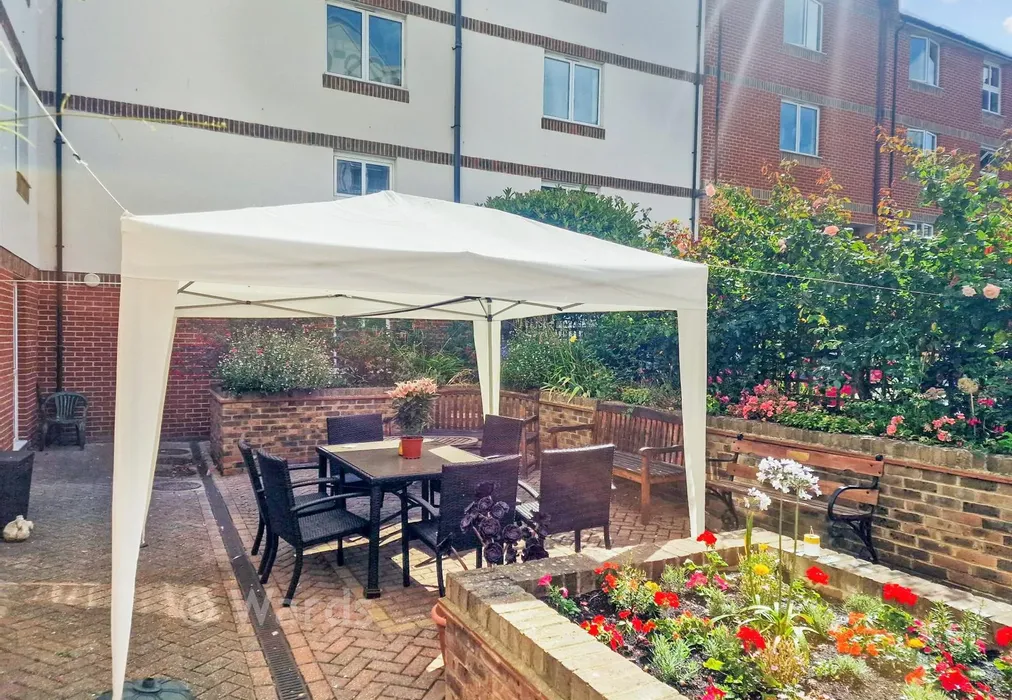 Communal Garden - Queen Street, Ramsgate, Kent - Wards of Kent