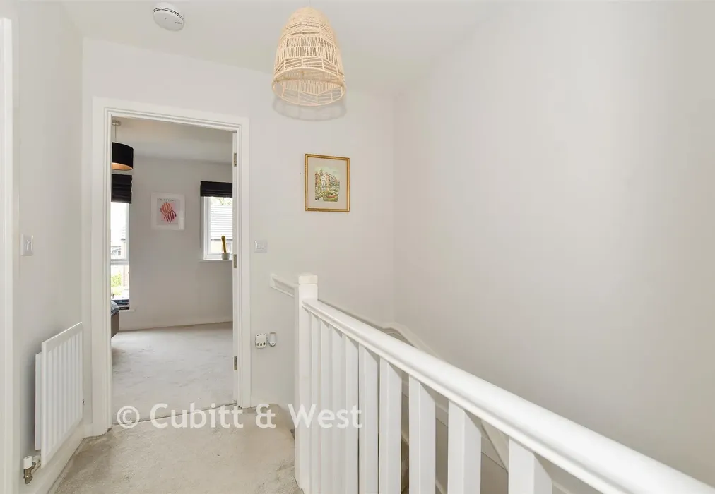 Landing - William Belt Road, Crawley, Pease Pottage, West Sussex - Wards of Kent
