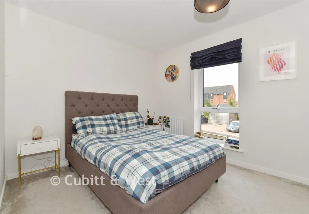 Bedroom 1 - William Belt Road, Crawley, Pease Pottage, West Sussex - Wards of Kent
