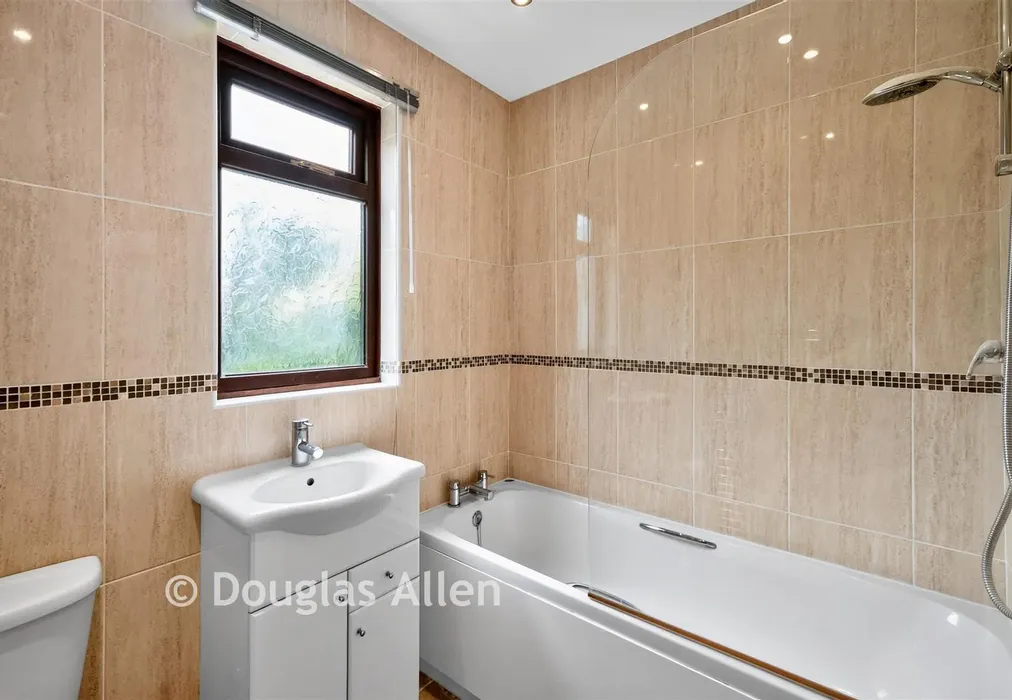 Bathroom - Kings Avenue, Romford, Essex - Wards of Kent