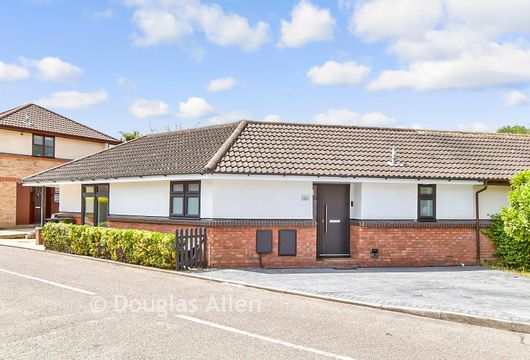 Osterley Drive, Langdon Hills, Essex - Wards of Kent