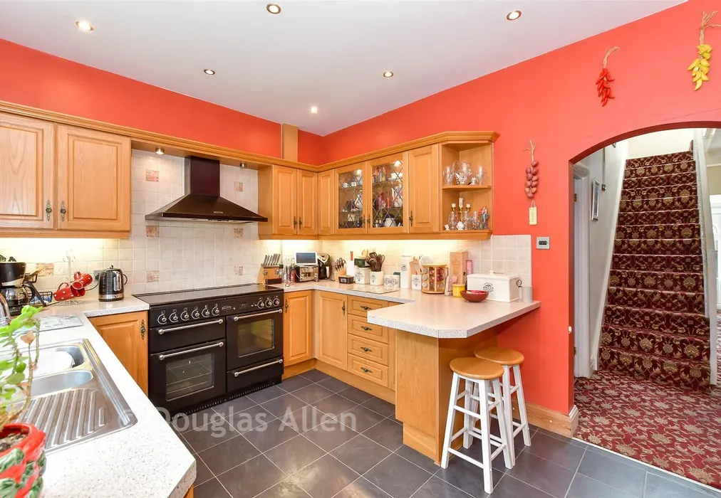 Kitchen * - Main Road, Gidea Park, Essex - Wards of Kent