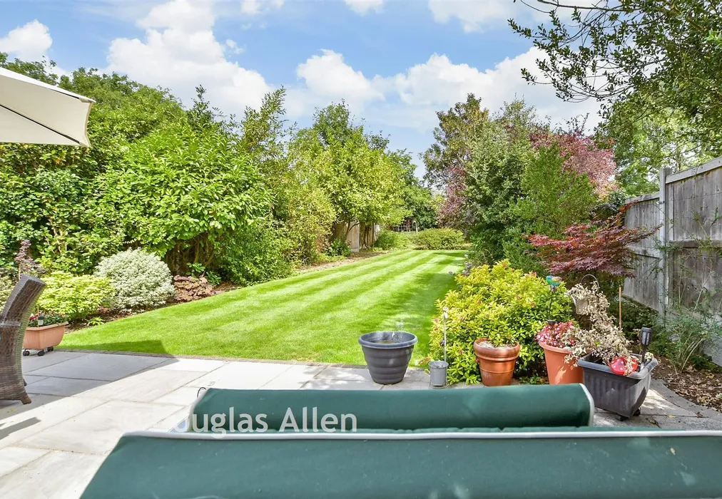 Rear Garden - Main Road, Gidea Park, Essex - Wards of Kent