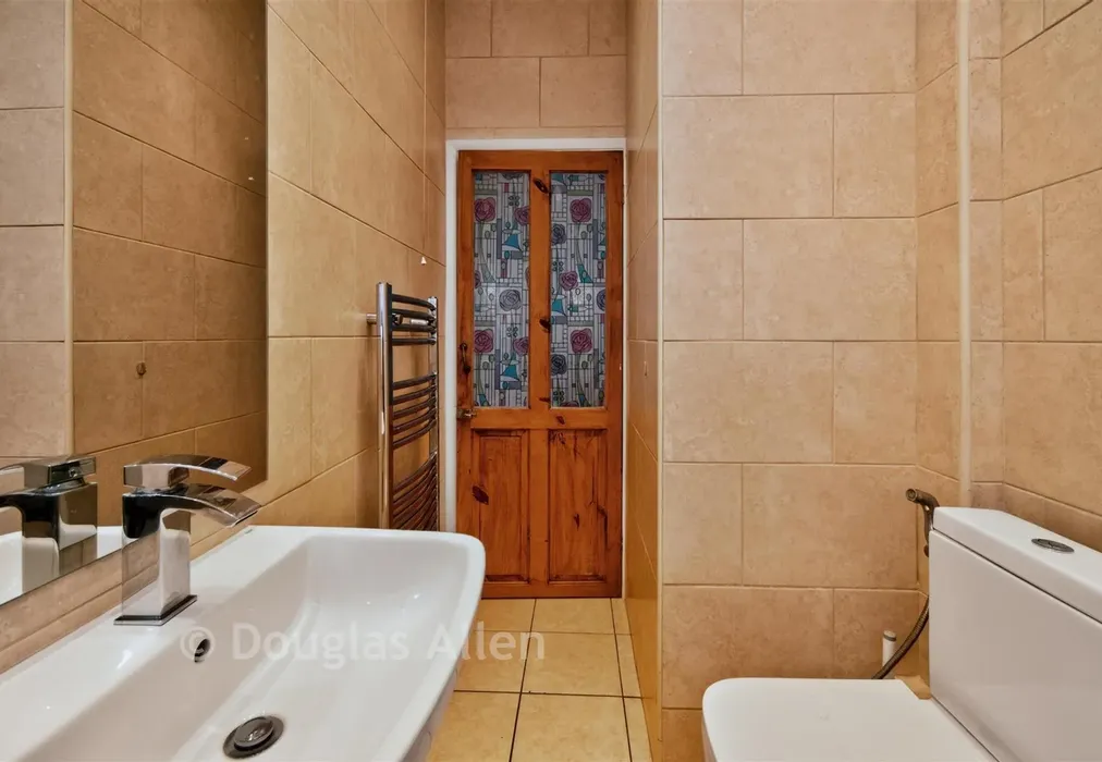 Bathroom - Morland Road, Walthamstow - Wards of Kent