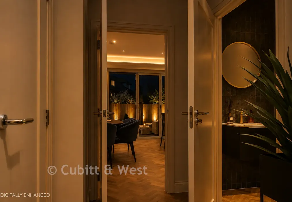 Hall - Ocean Villas, Sea Road, Rustington, West Sussex - Wards of Kent