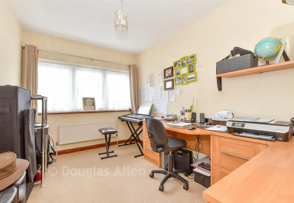 Study - Oakhurst Drive, Wickford, Essex - Wards of Kent